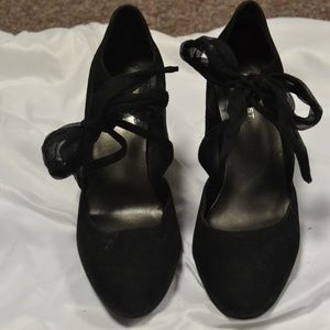 Nine West black suede heels